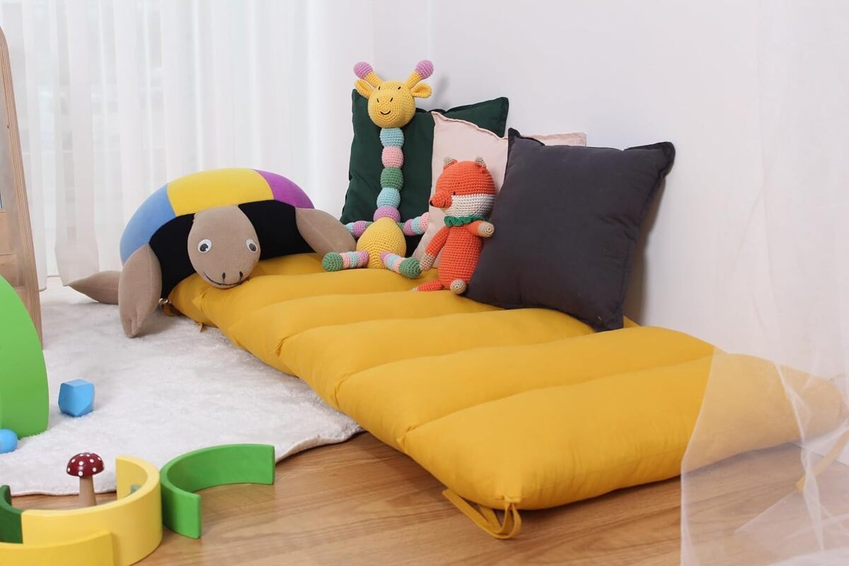 Test du coussin à bascule Montessori My Photostation.com jaune