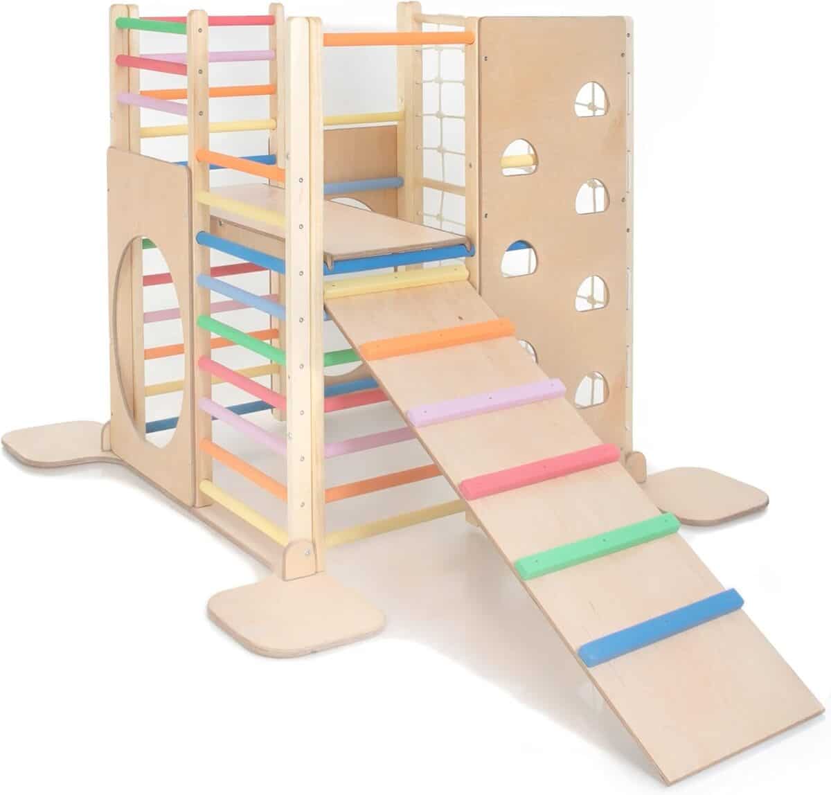 Test de la tour d'escalade HomeForDreams Montessori pour tout-petits